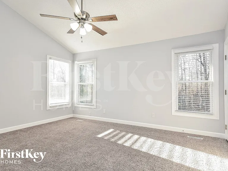 5620 Poplar Hill Ct — Photo 8