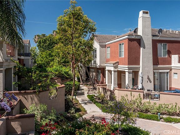 2nd image of 112 Santa Barbara Ct