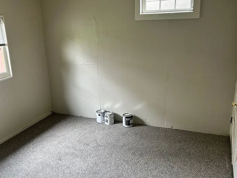 410 Tulare Ave — Photo 8