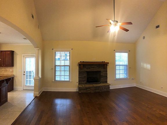 4th image of 476 Weyanoke Dr