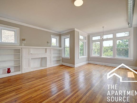 2nd image of 1040 N Kedzie Ave #2