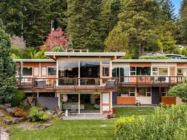 17059 16th Avenue SW, Normandy Park, WA 98166