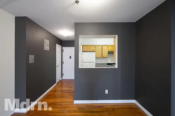 Rented by Mdrn Residential | media 25