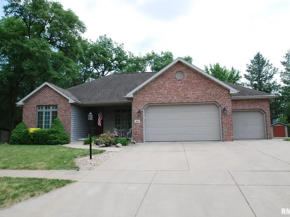 329 Phil Gould Dr, Hanna City, IL 61536