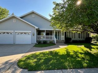 822 Bygland Rd SE, East Grand Forks, MN 56721