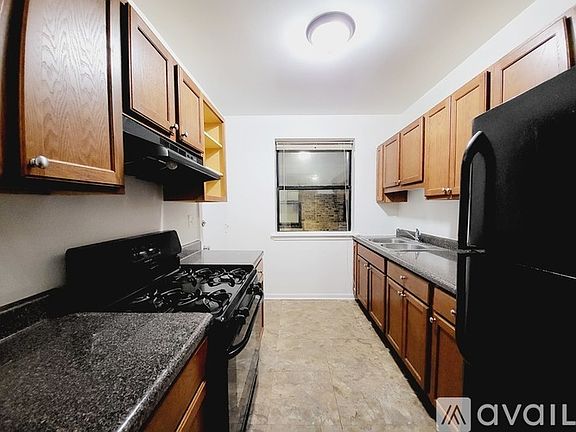 4th image of 3221 W Diversey Ave APT 209