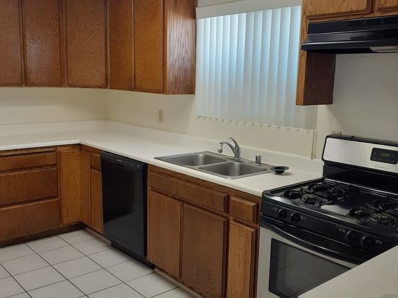 5th image of 12012 Sterling Hill Ln APT B