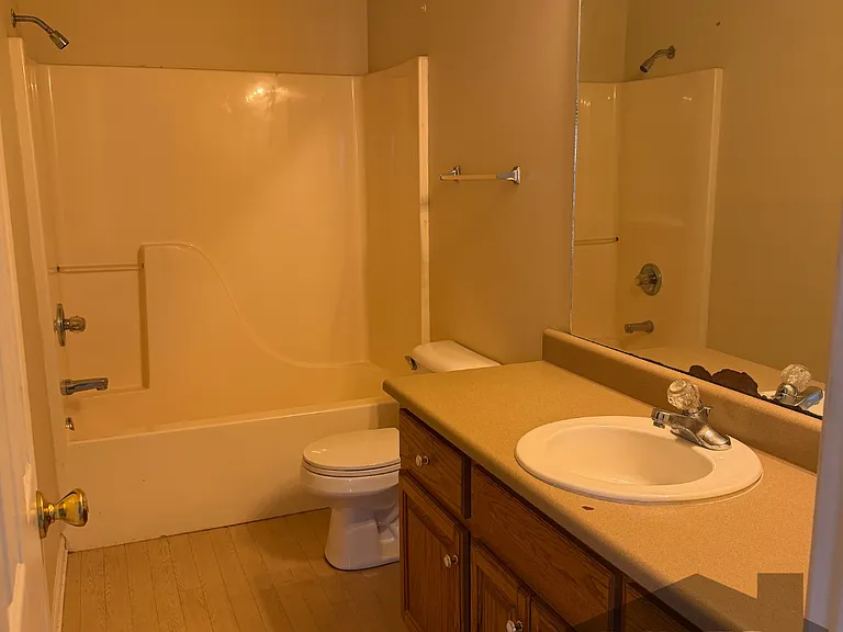 412 E Pershing Ave #B — Photo 8