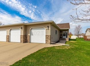 2715 Wheatland Dr S, Fargo, ND 58103