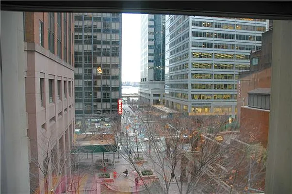 Rented by WIRE International Realty | media 9