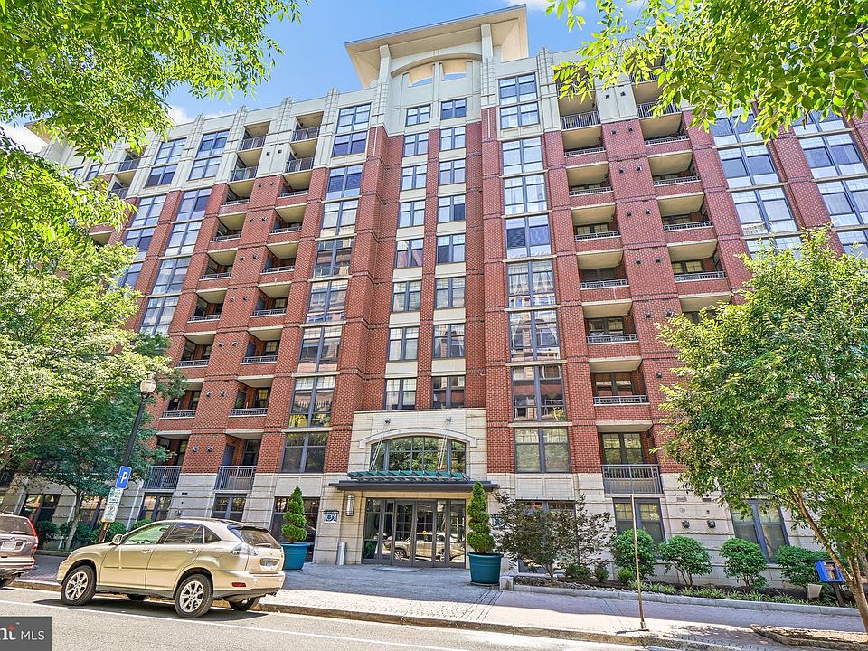 1st image of 1021 Garfield St #627