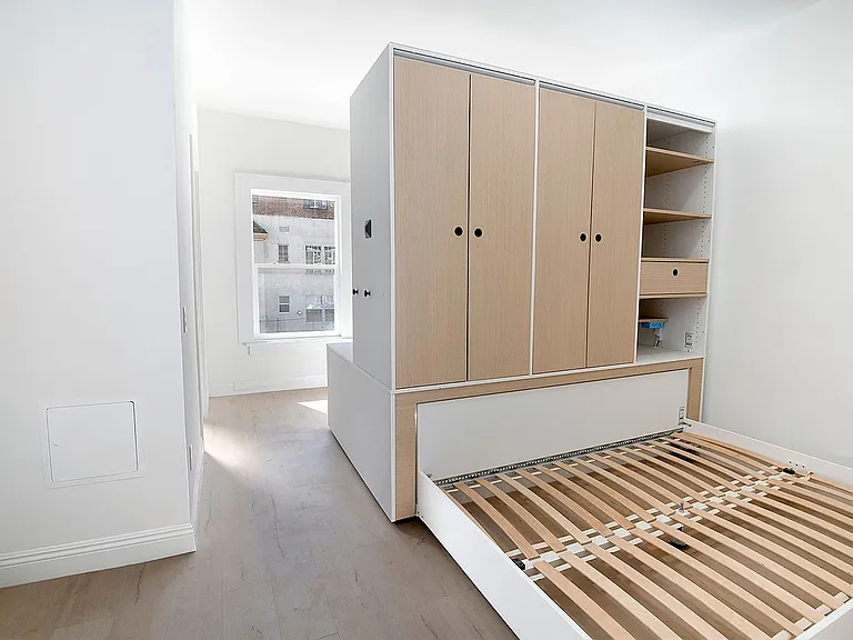 8th Street Studios Near Downtown Los Angeles Move-In Special — Photo 39