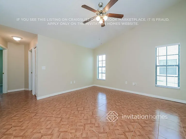 2442 Sweetwater Blvd — Photo 7