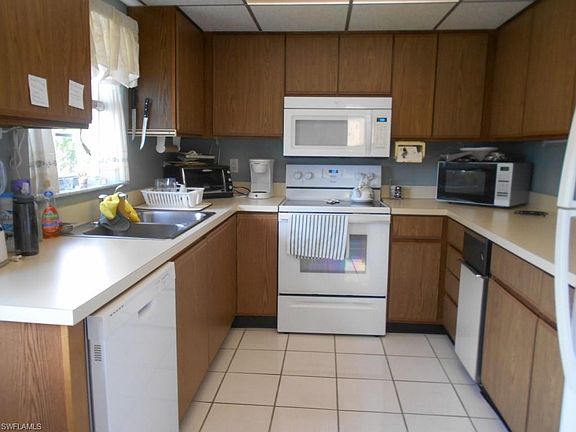 3rd image of 6824 Sandtrap Dr APT 3