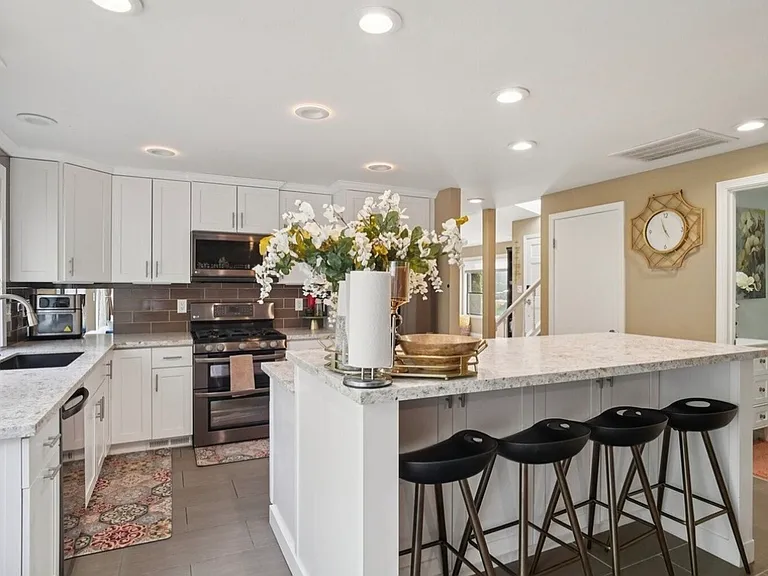 25114 Lake Wilderness Country Club Dr SE — Photo 9