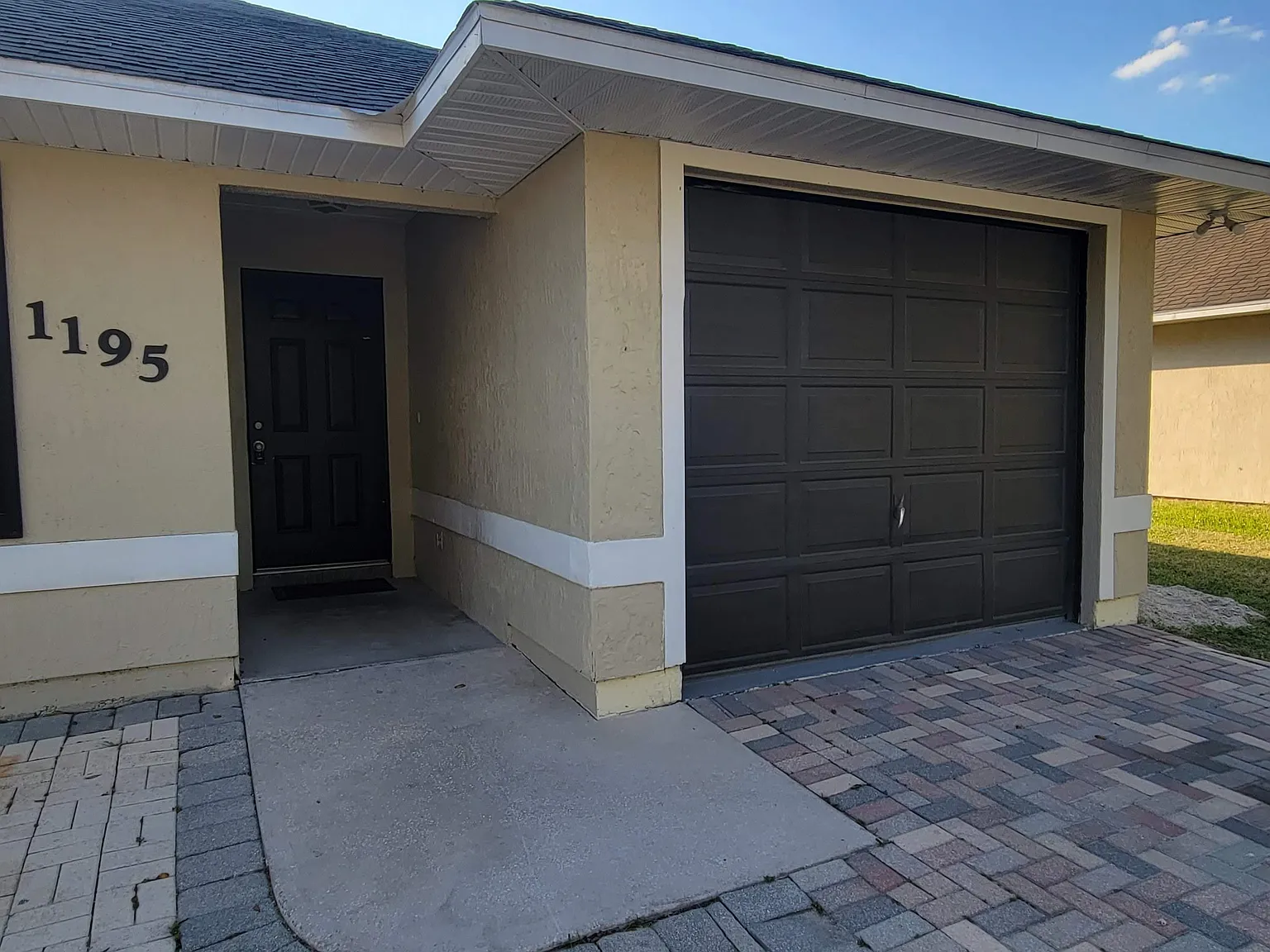 3 bed, 1166 sqft, $1,850 — Photo 2