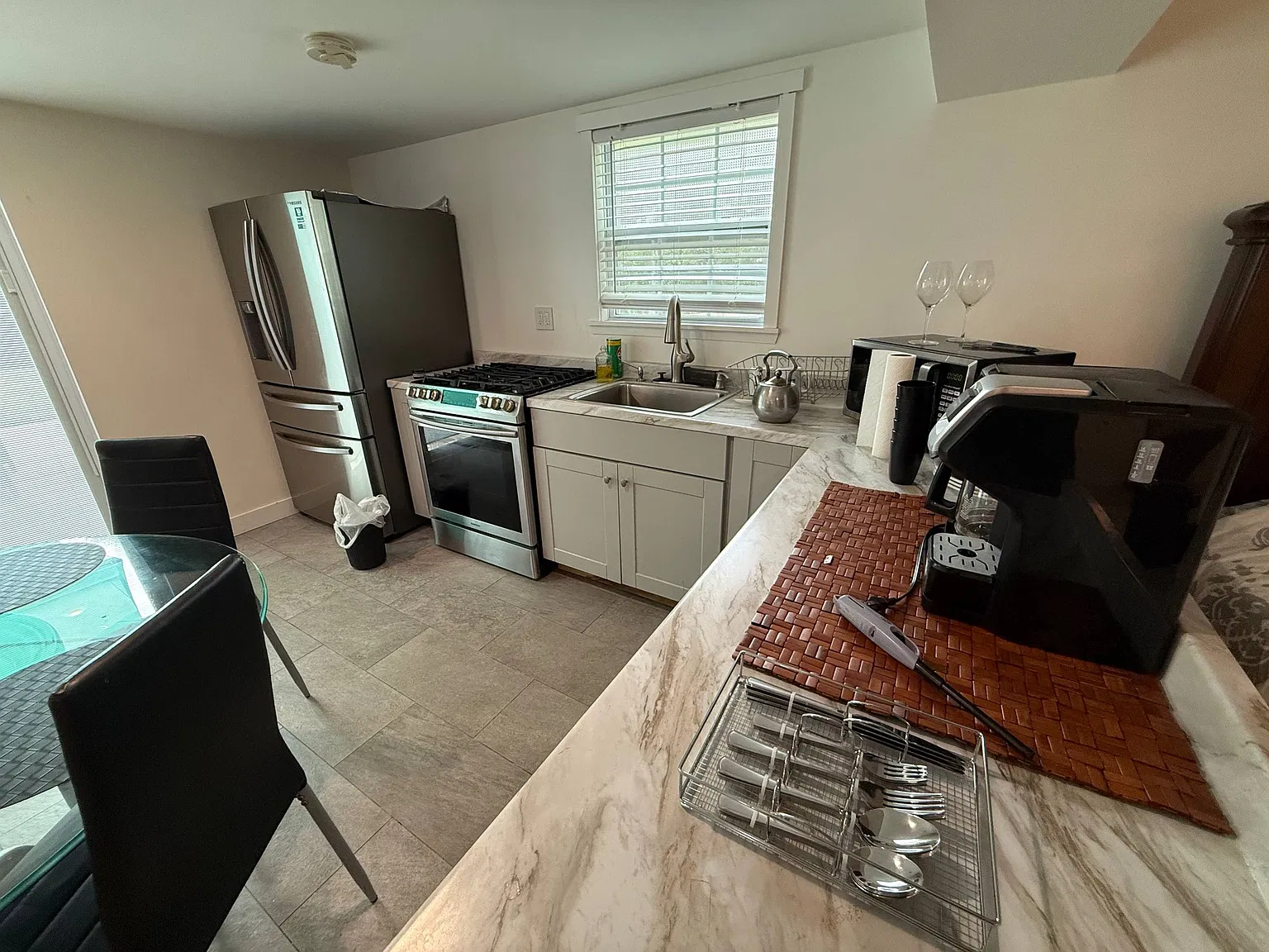 Studio, 700 sqft, $1,950 — Photo 2