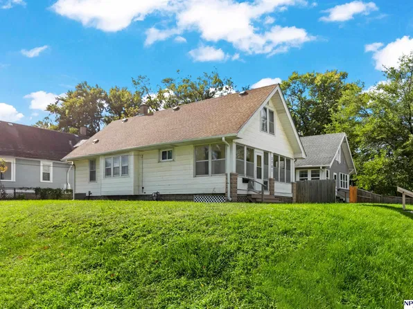 2701 Fort St, Omaha, NE 68111