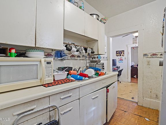 4th image of 1307 N Ochoa St