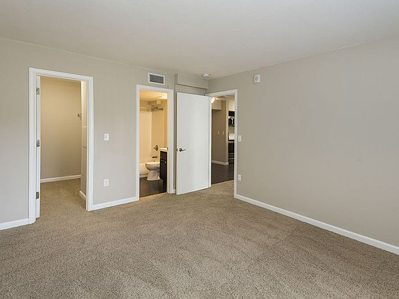 4th image of 255 Lionstone Dr #525-C