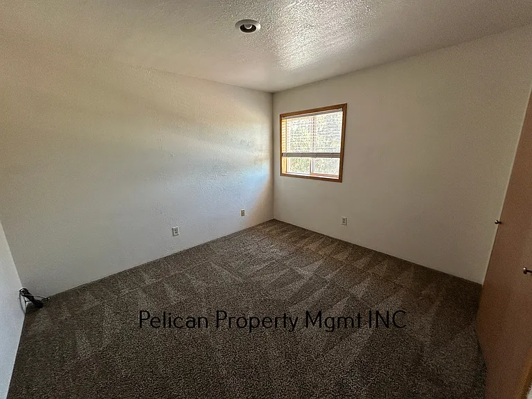 2055 N Eldorado Ave — Photo 8