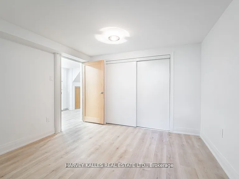 44 Browning Ave #BASEMENT — Photo 22