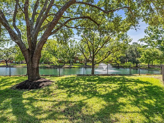 4th image of 15935 Lake Loop Dr