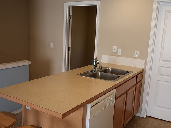 4th image of 6121 NE 14th Ct