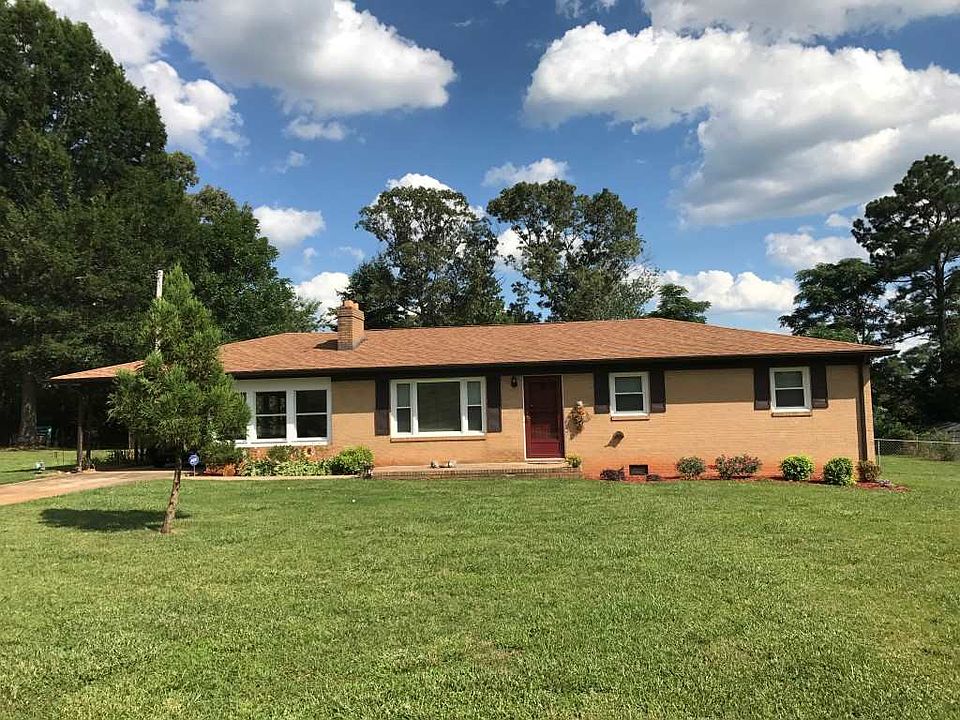 1st image of 233 Oakridge Dr