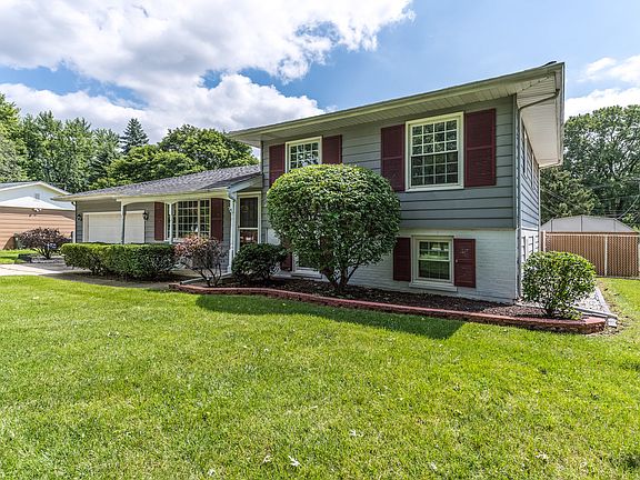 3rd image of 30W177 Allister Ln