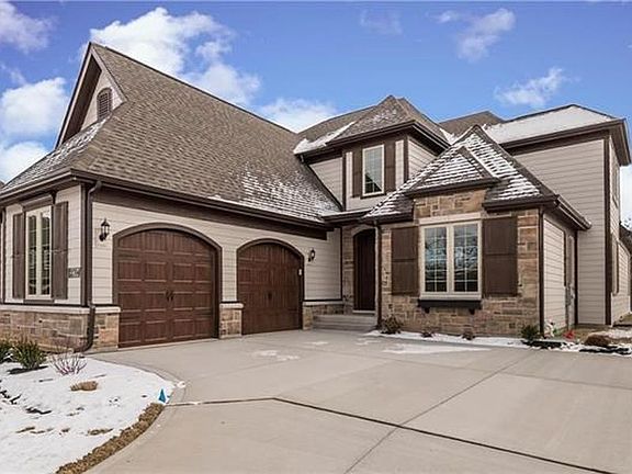 2nd image of 12704 Creekside View Dr