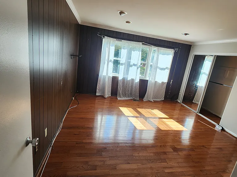 3647 Glengyle Ave #3B — Photo 10