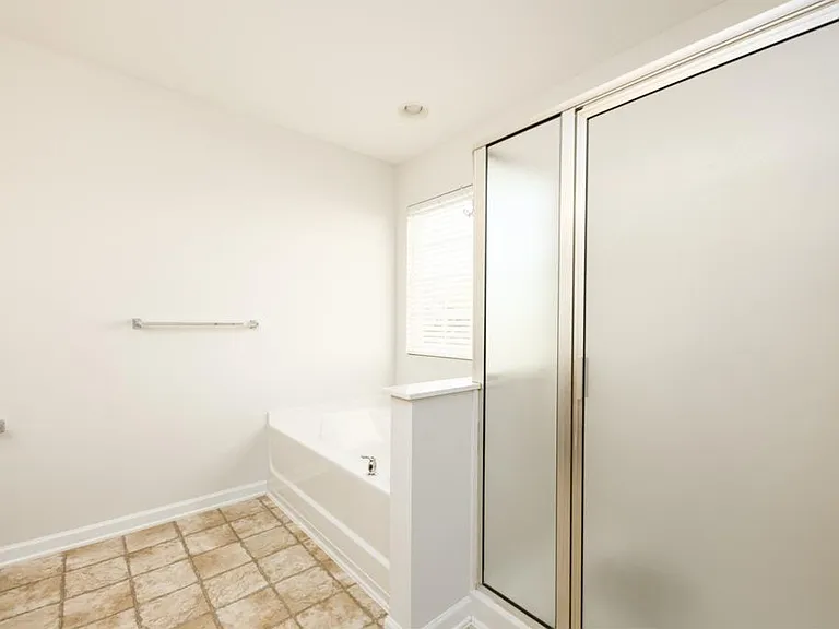 5203 Helsley Ct — Photo 14
