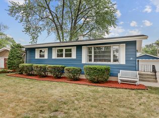 25 Blackhawk Dr, Thornton, IL 60476