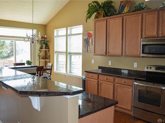 5th image of 1522 N Wood Creek Dr