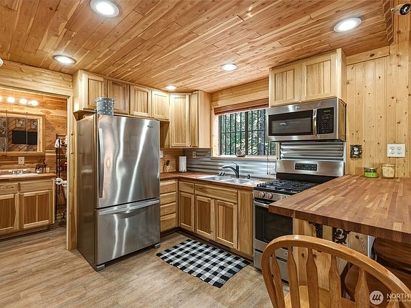 4th image of 14111 Biscuit Ridge Road