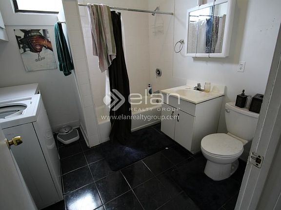 2nd image of 4140 N Lincoln Ave