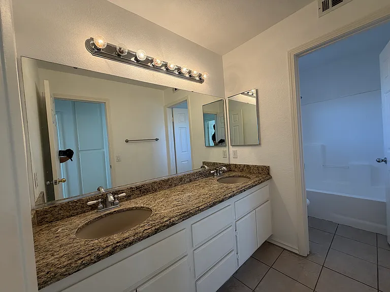 13152 River Oaks Dr — Photo 46