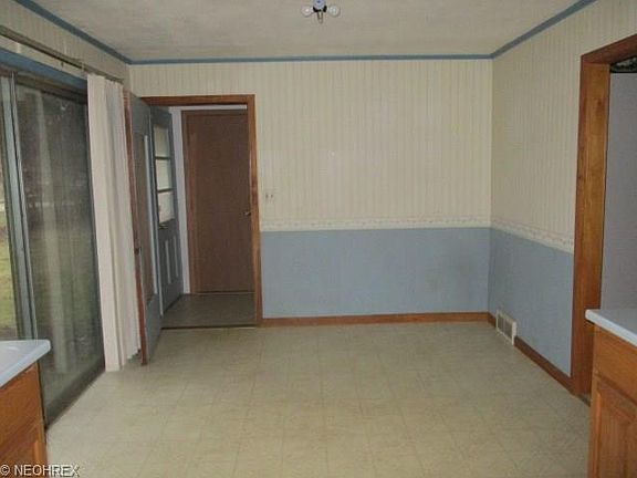 2nd image of 3980 Englewood Dr
