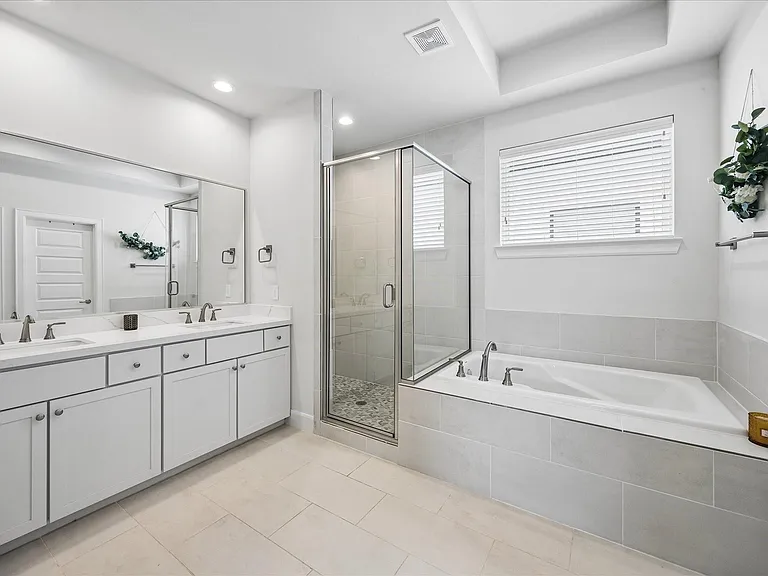 2804 Grand Fountains Dr #B — Photo 21