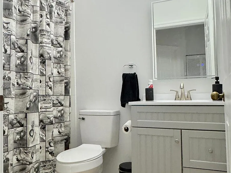 1074 Bluewood Ter — Photo 26