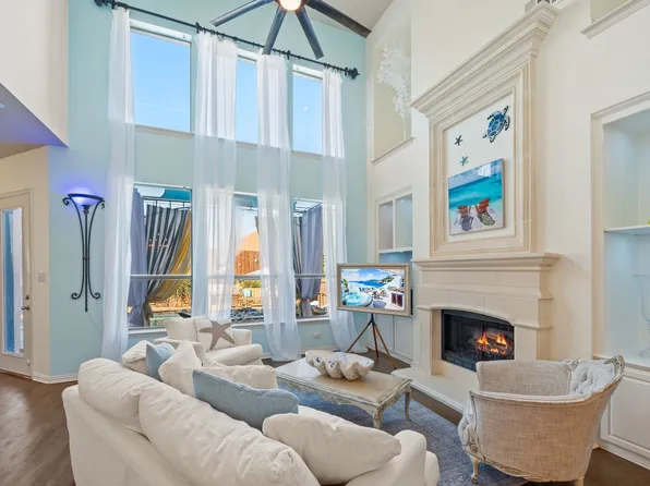 3917 Autumn Ln, Bedford, TX 76021