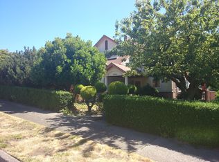 2502 24th Ave W, Seattle, WA 98199