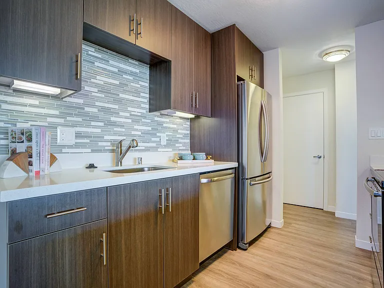 Belmont Glen Residences — Photo 8