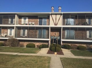 11327 S Roberts Rd #1E, Palos Hills, IL 60465