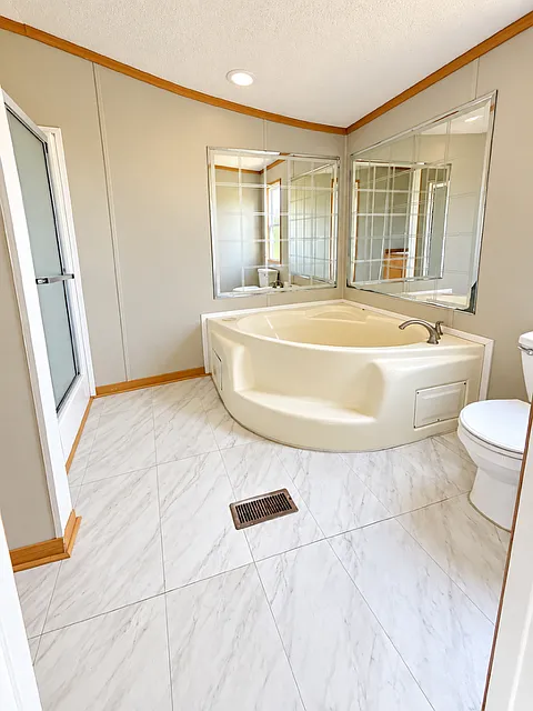 437 Everest Road Lot 3 - 1 — Photo 2