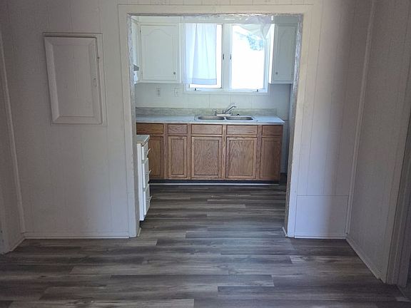 4th image of 2507 W Laura Ave