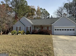 526 Bluff Ct, Woodstock, GA 30188