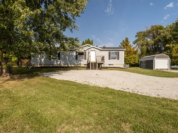 33047 Finestead Dr, Granger, IA 50109