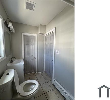 3rd image of 79 Tulip St #1